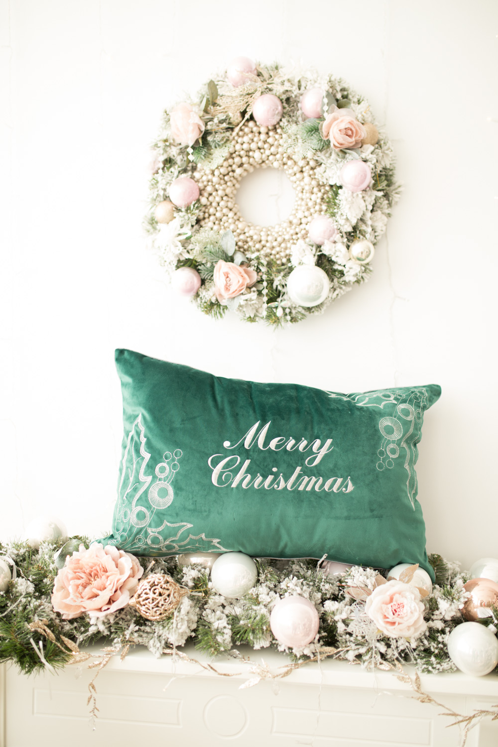 Наволочка новорічна оксамитова вишивана NOV01S "Merry Christmas", 42x65, Прямокутна, Новорічний, Вишивка, 100% поліестер, Односторонній - фото 6