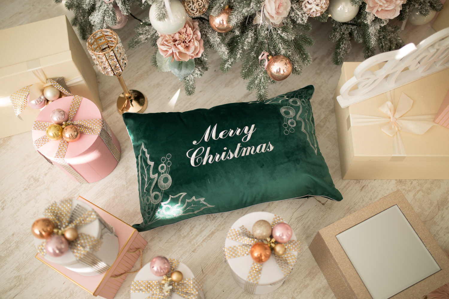 Наволочка новорічна оксамитова вишивана NOV01S "Merry Christmas", 42x65, Прямокутна, Новорічний, Вишивка, 100% поліестер, Односторонній - фото 10