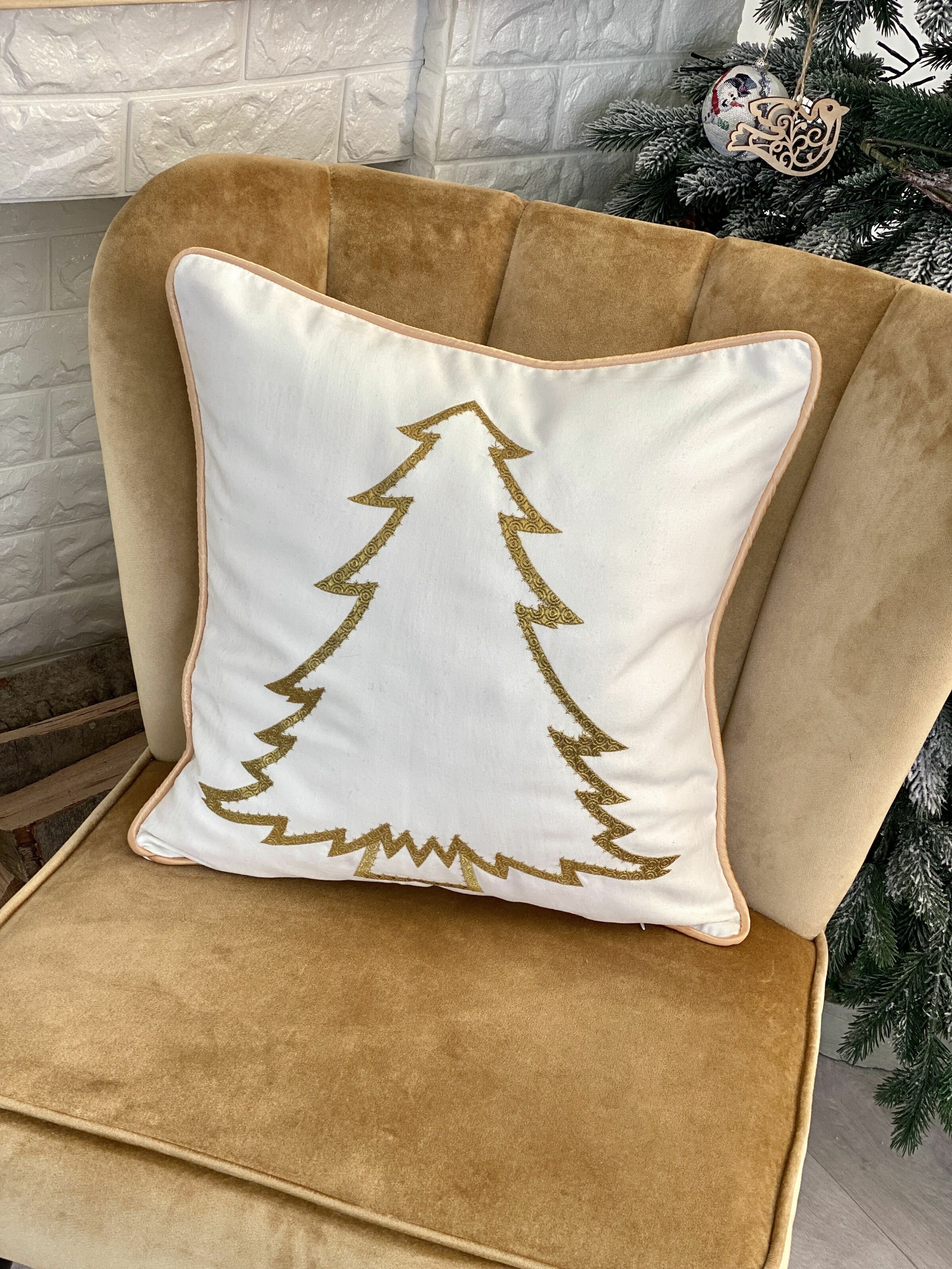 Наволочка одностороння з вишивкою XMAS TREE03, 45x45, Квадратна, Новорічний, Вишивка, 100% поліестер, Односторонній - фото 4
