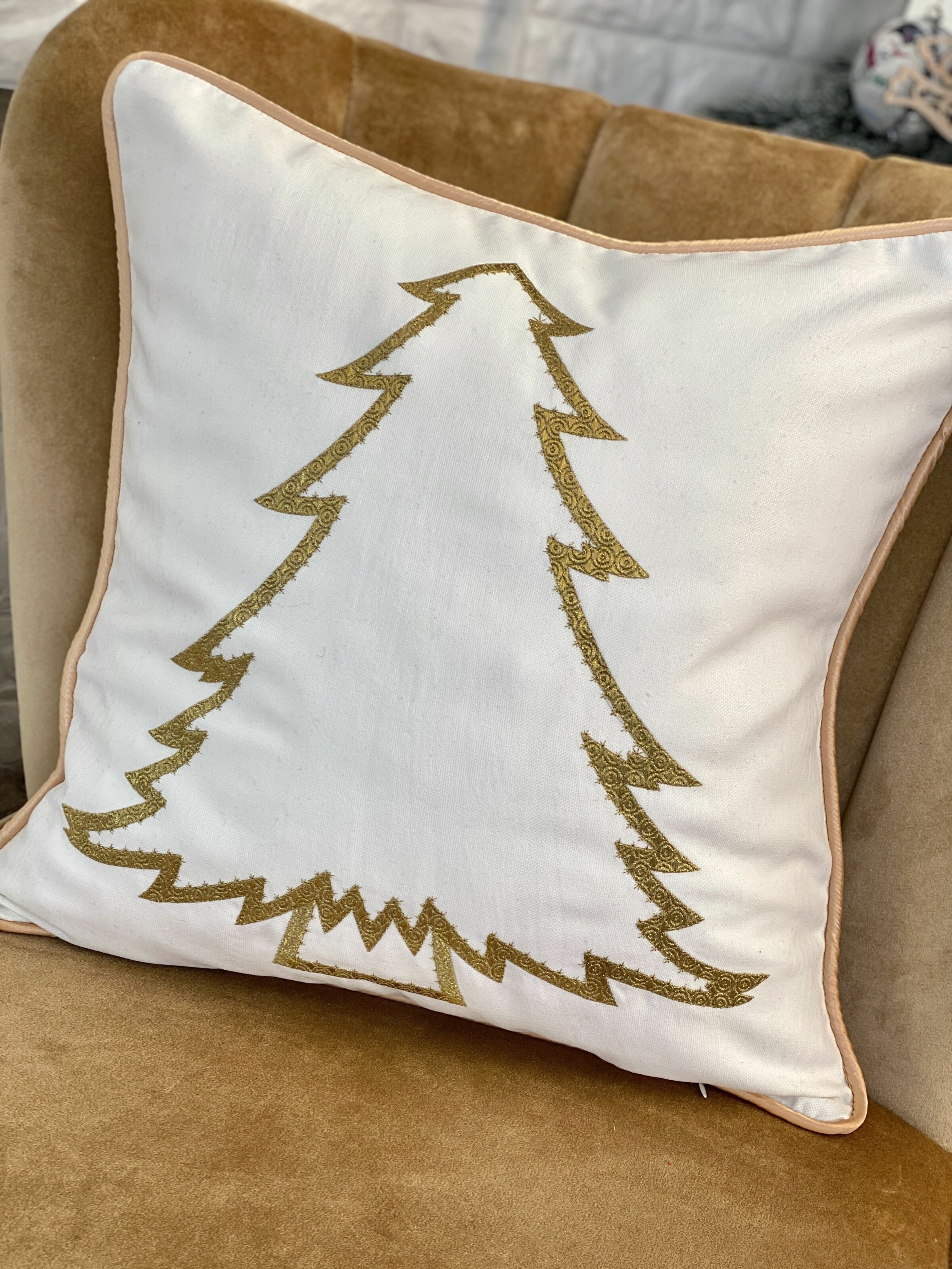 Наволочка одностороння з вишивкою XMAS TREE03, 45x45, Квадратна, Новорічний, Вишивка, 100% поліестер, Односторонній - фото 6
