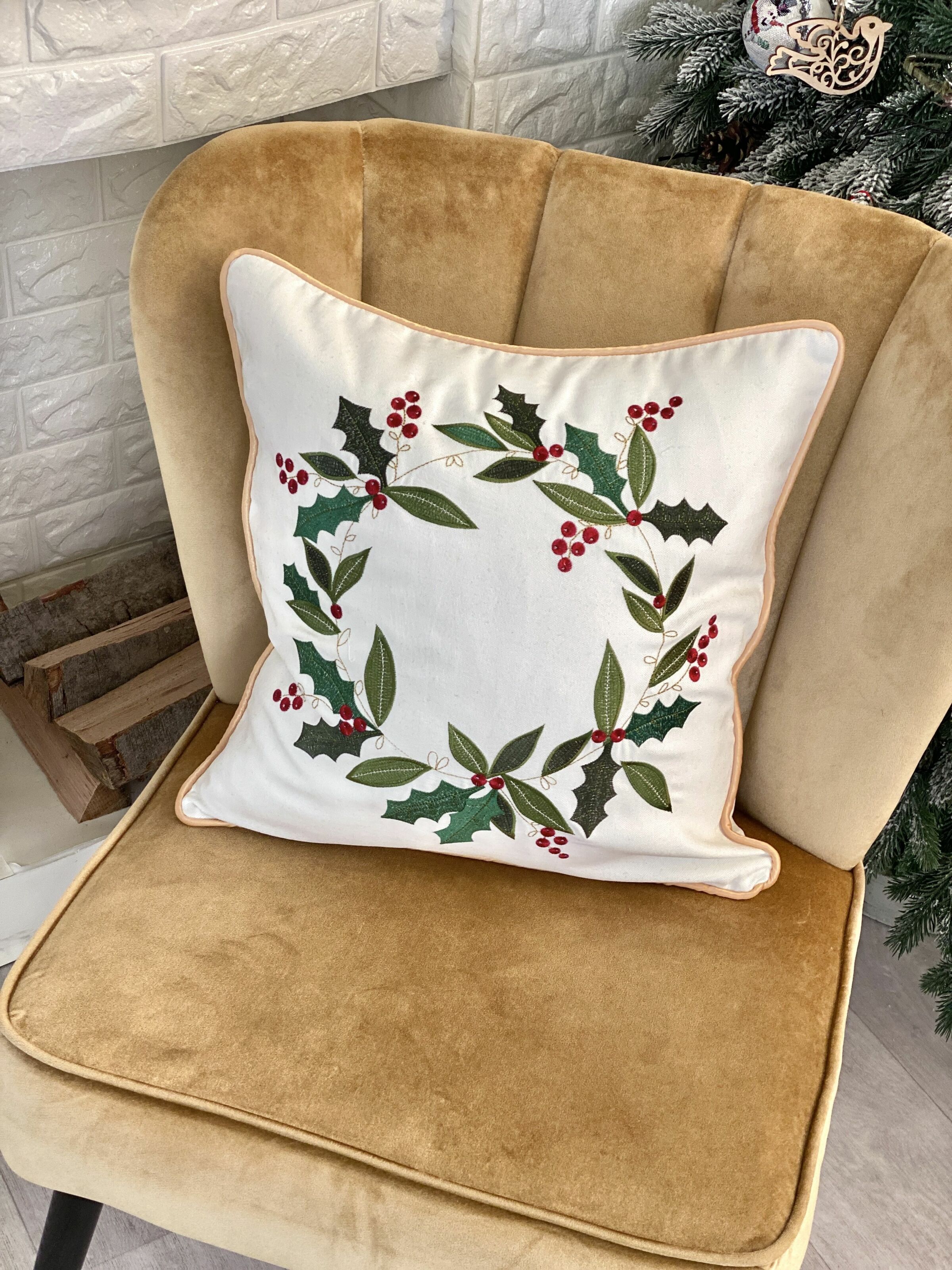 Наволочка одностороння з вишивкою WREATH JOY, 45x45, Квадратна, Новорічний, Вишивка, 100% поліестер, Односторонній - фото 4