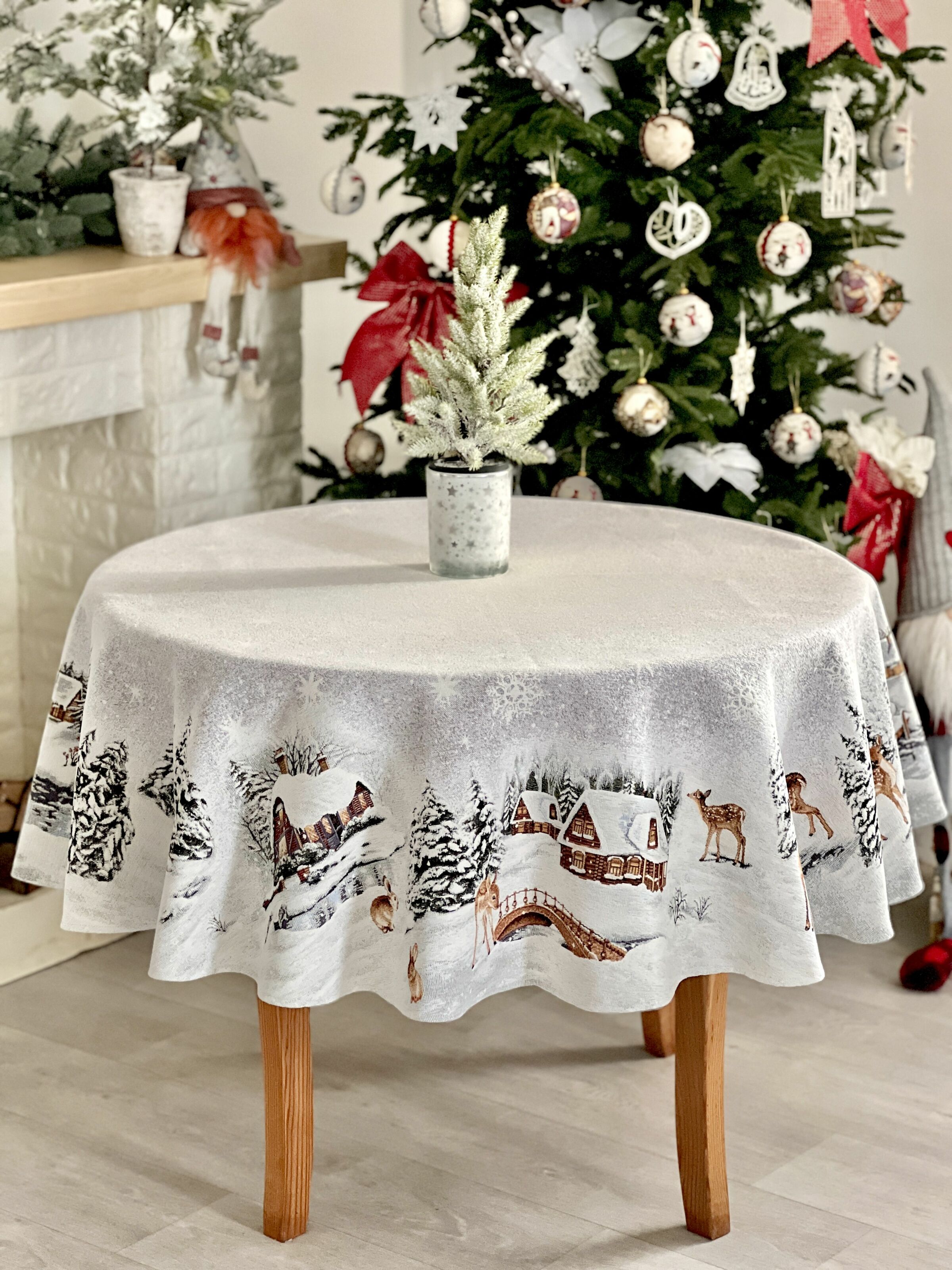 Скатертина гобеленова WINTER Limaso, Ø160, Кругла, Новорічний, Без люрексу, з мікрофібою, 80% поліестер, 15% бавовна, 5% акрил, Гобелен - фото 9