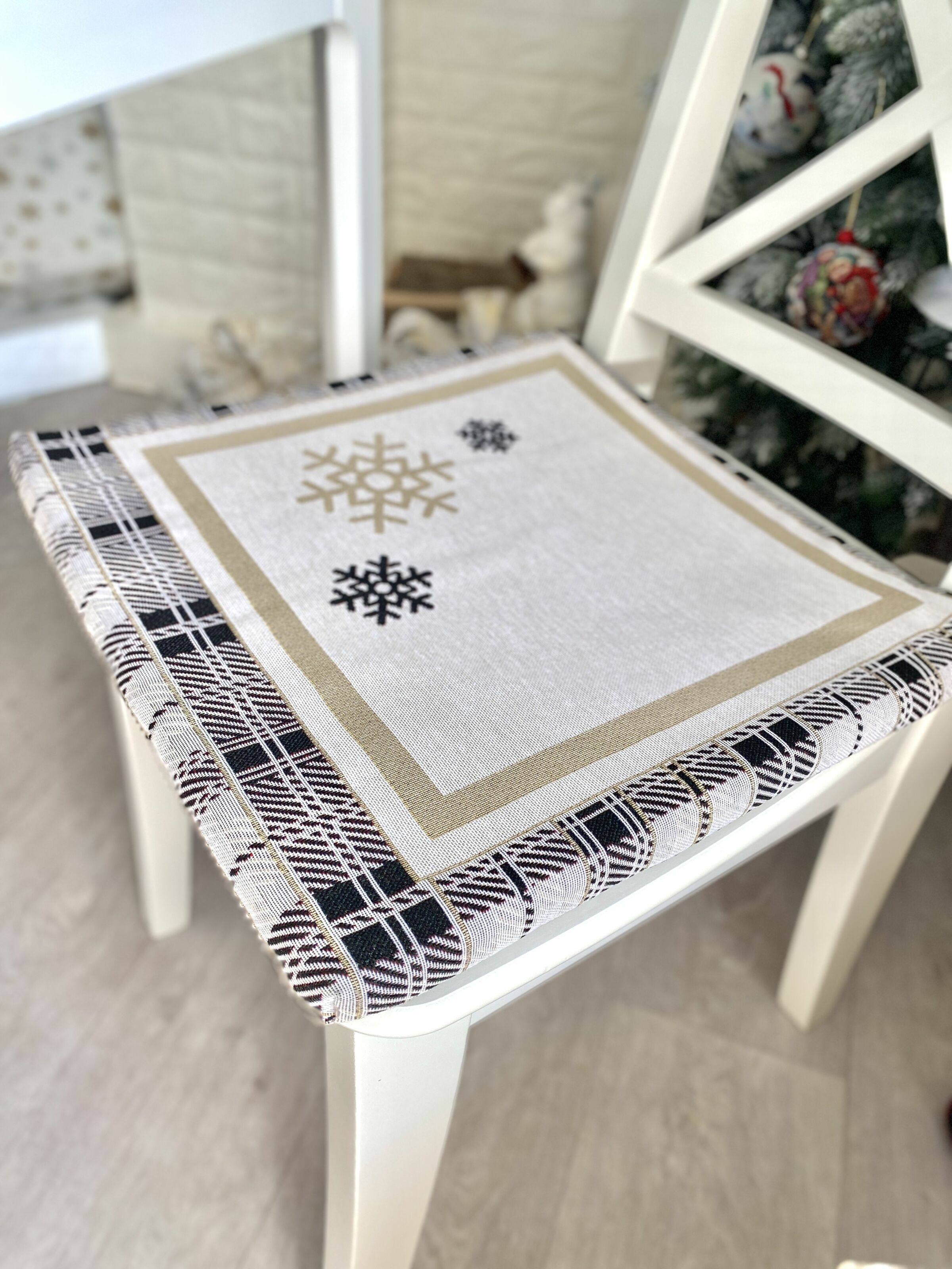 Подушка на стілець гобеленова RUNNER1302A Limaso, 40x40, Квадратна, Новорічний, Без люрексу, 75% поліестер, 22% бавовна, 3% акрил, Гобелен - фото 3